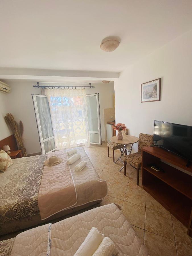 Miomir Perazic Apartments Petrovac Exteriér fotografie