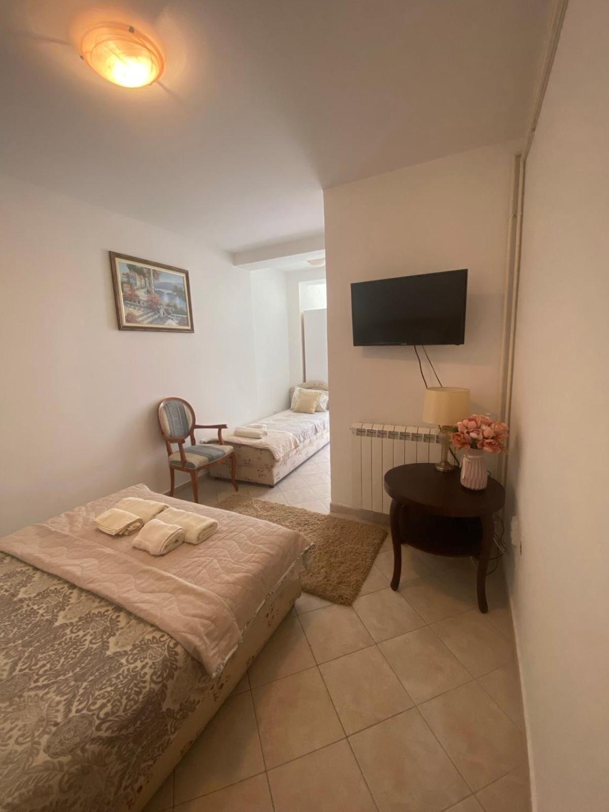 Miomir Perazic Apartments Petrovac Exteriér fotografie