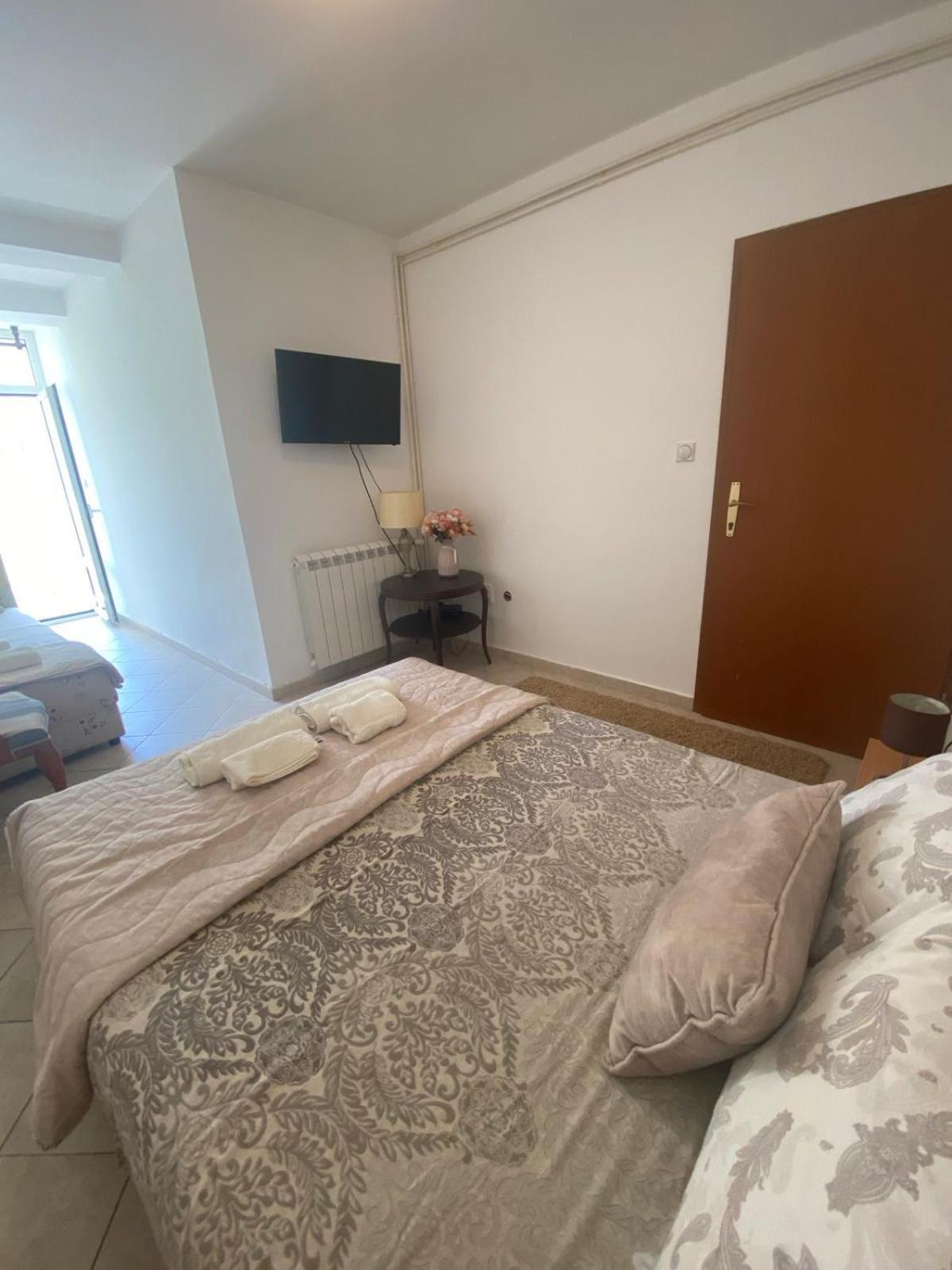 Miomir Perazic Apartments Petrovac Exteriér fotografie