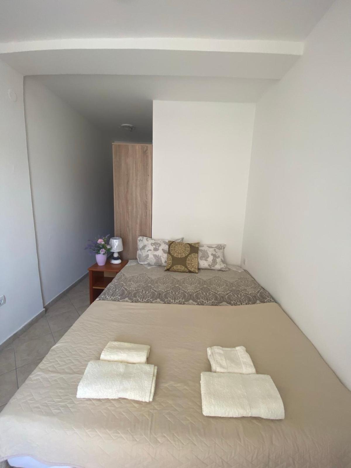 Miomir Perazic Apartments Petrovac Exteriér fotografie